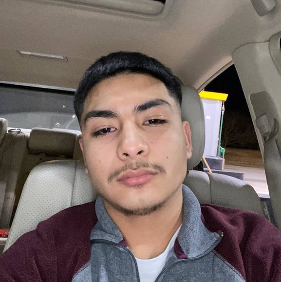 Meet your Posher, Carlos - Picture 1 of 1